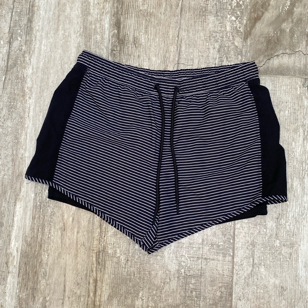 Excellent used condition size large.